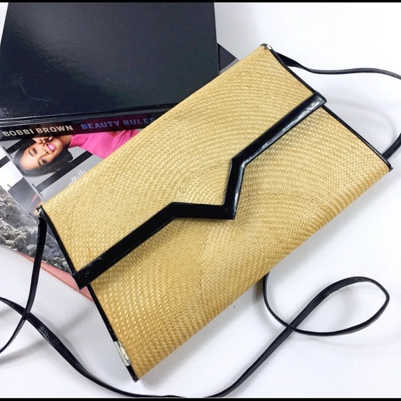 Handbags - 🔴 3/$10 Faux Patent Leather Lined Straw Purse